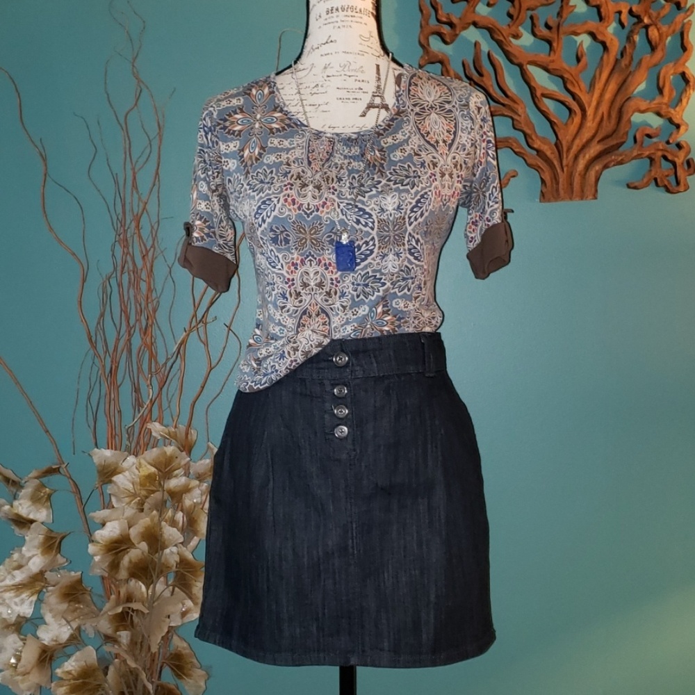New York & Company Button Fly Denim Skirt Size 6